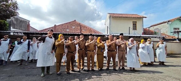 Pemerintah Kabupaten Kuningan Lepas Tim Pemeriksa Kesehatan Hewan Kurban Jelang Idul Adha 1446 H