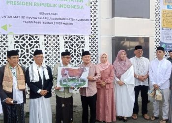 Sapi Kurban Bantuan Kemasyarakatan untuk Kabupaten Kuningan Diserahkan Langsung oleh Bupati dan Wakil Bupati